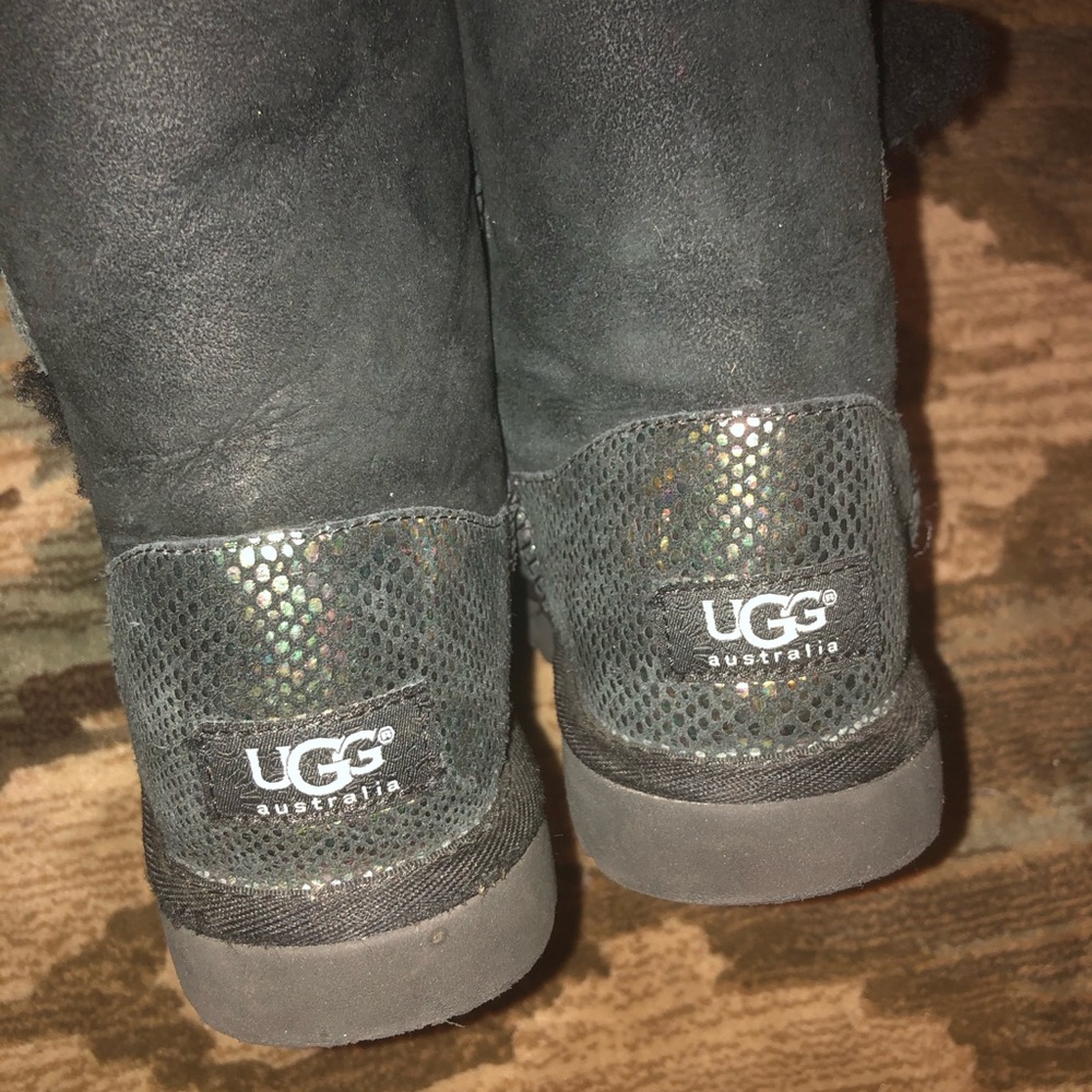 UGG Boots - Picture 4 of 6